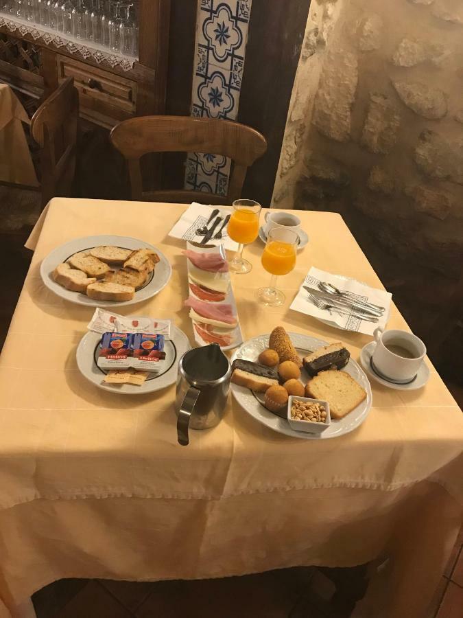Hotel Tres Coronas De Silos Santo Domingo De Silos Εξωτερικό φωτογραφία